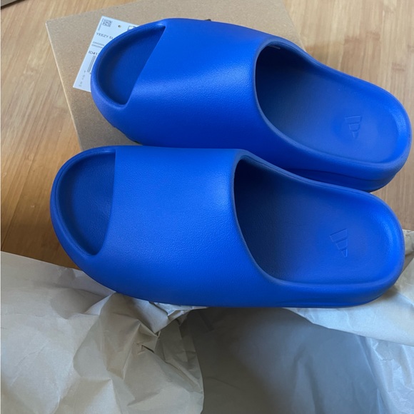 Yeezy slide “Azure” NWT ❗️sold on merc❗️ - Picture 6 of 12